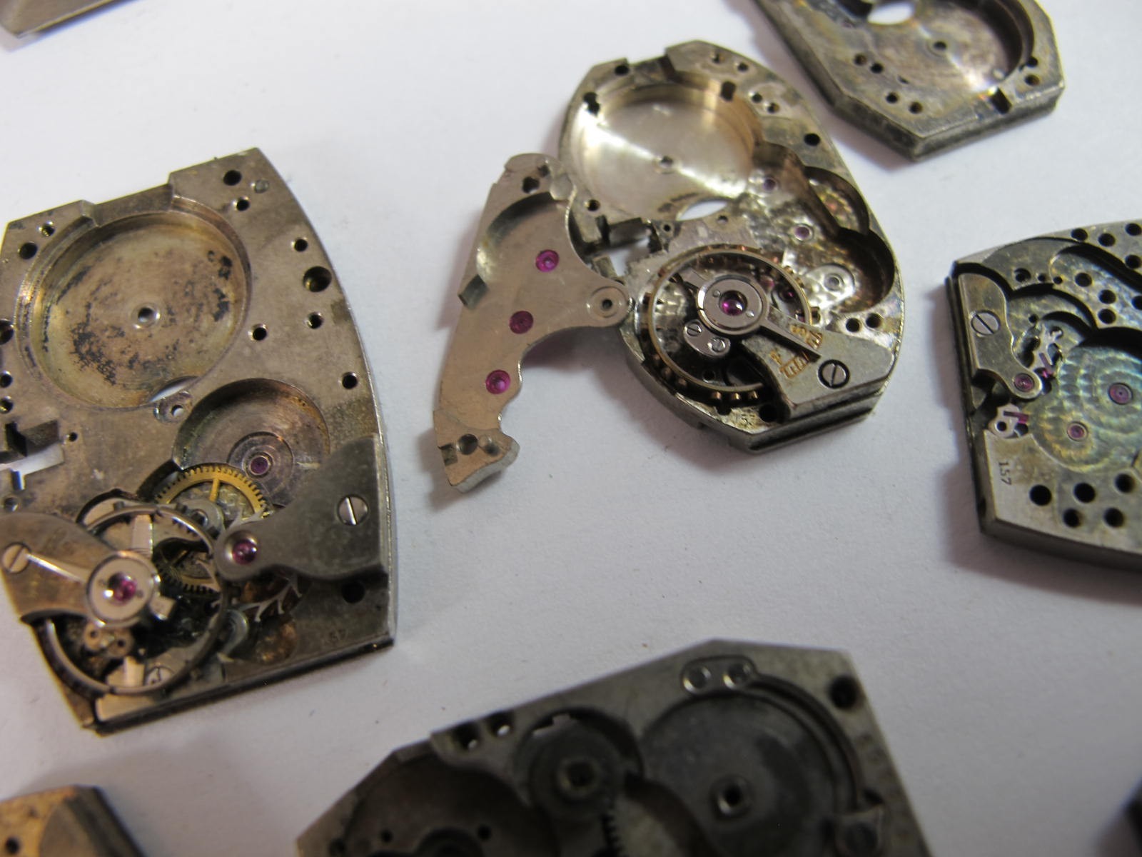 GRUEN CALIBER 153 WATCH MOVEMENTS + DIALS