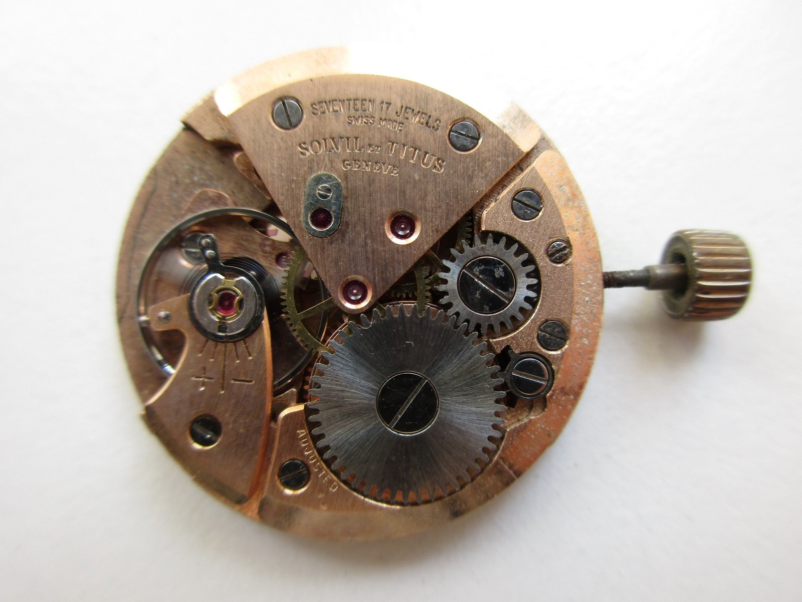 FHF Fontainemelon cal. 552 Swiss watch movement – signed Solvil & Titus