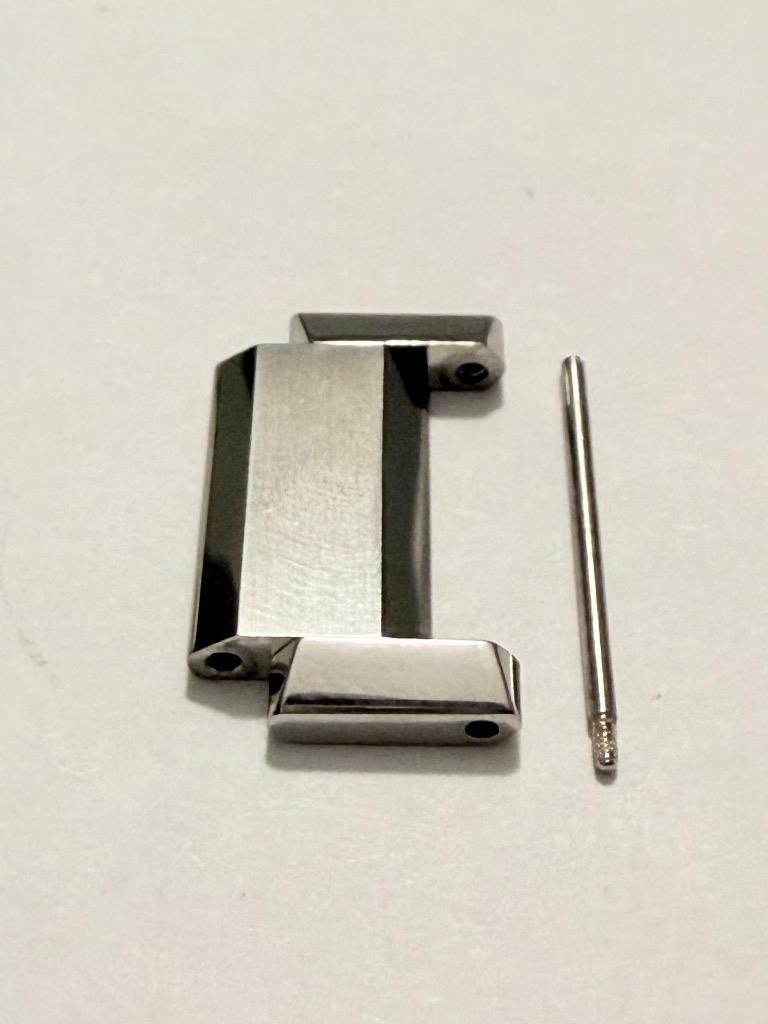 Authentic Movado Sapphire Stainless Steel 84.G1.2896 Full Link 22MM