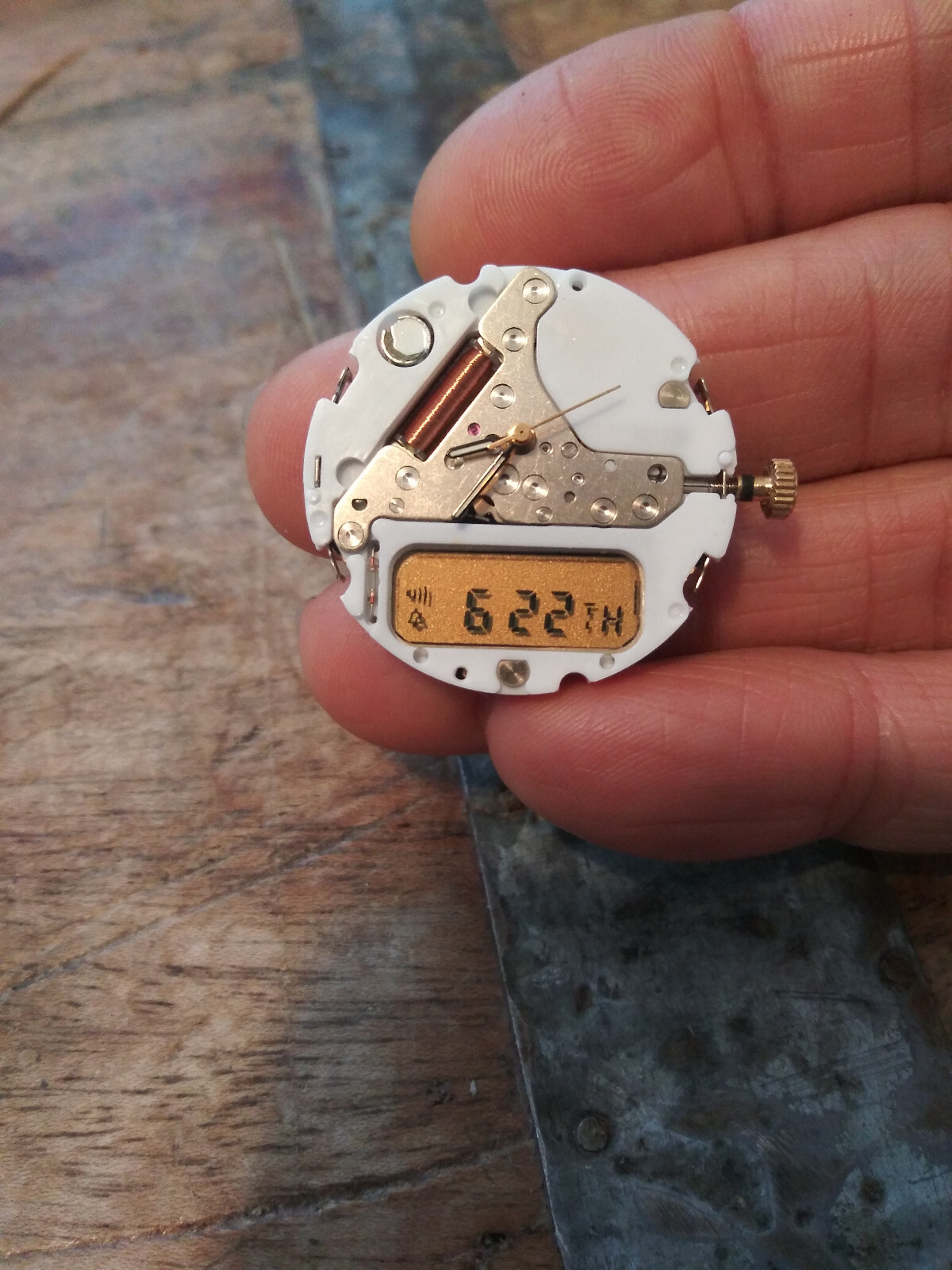 H461 Y652 Gold LCD Watch Movement Breitling Pluton UDT B232 3200