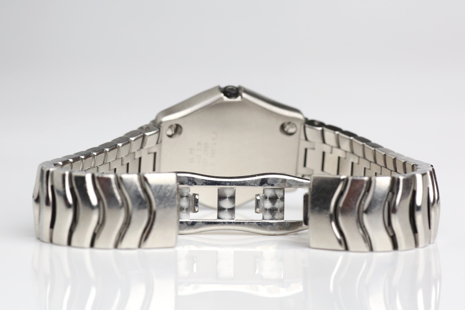 Ebel Classic Wave Quartz Ladies Case & Bracelet, 9157F11