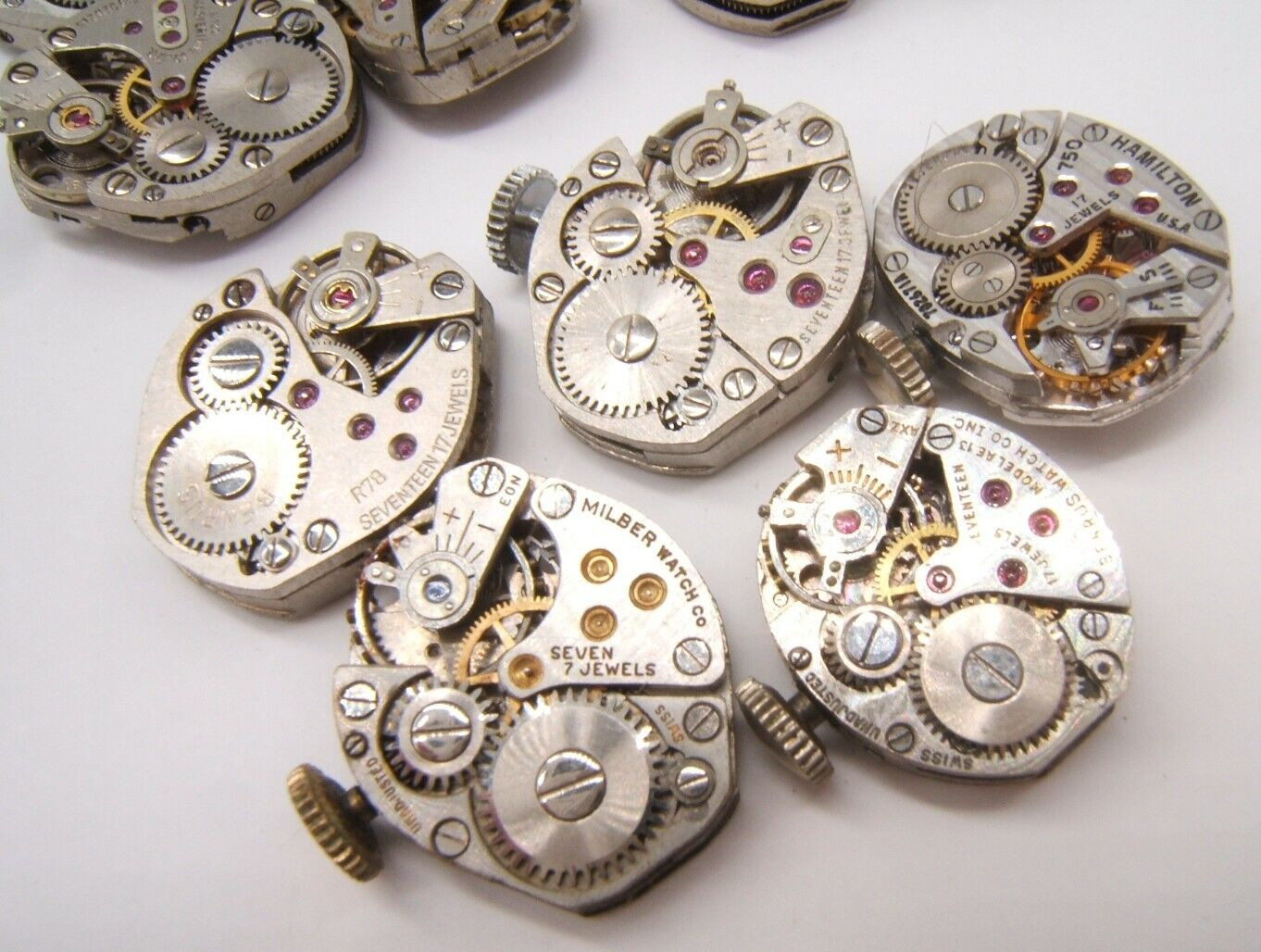 13 SMALL WOMEN’S WATCH MOVEMENTS PARTS REPAIR MECHANICAL WIND UP (LOT DE)