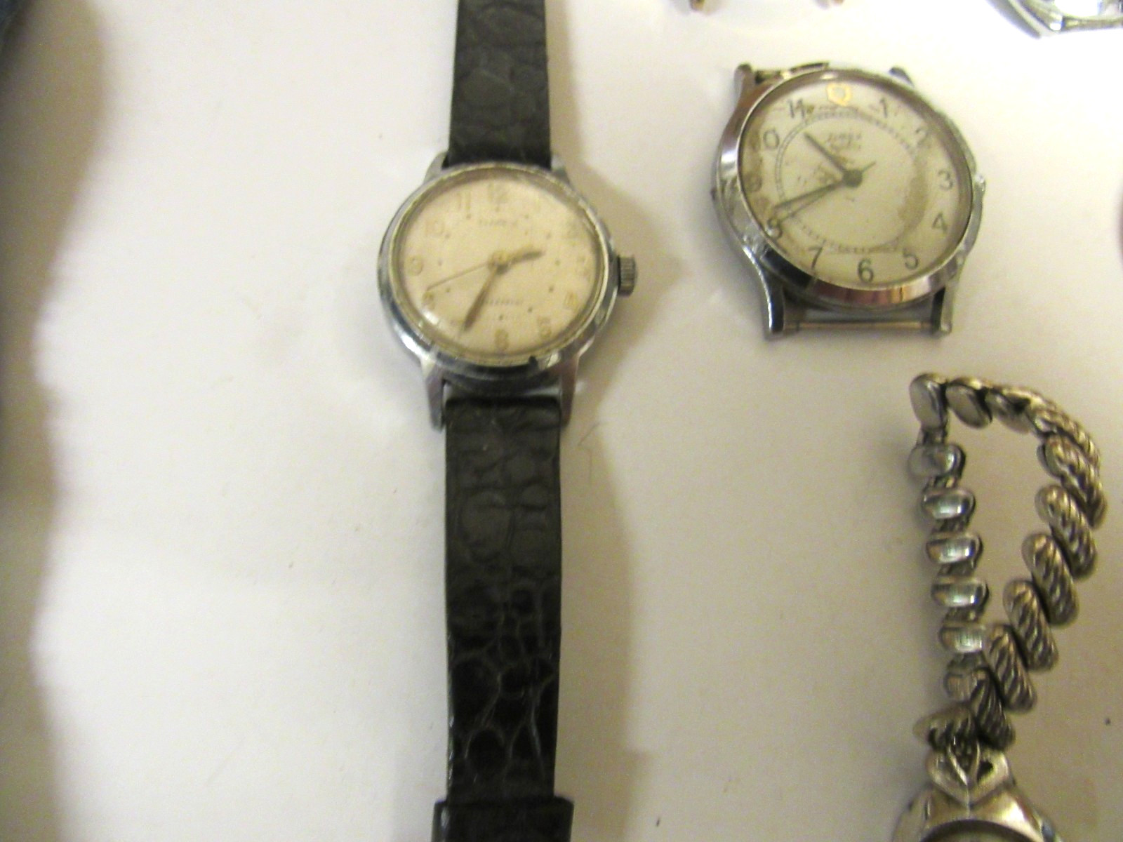 Vintage Timex Lot of Men’s and Ladies Watch Parts Lot