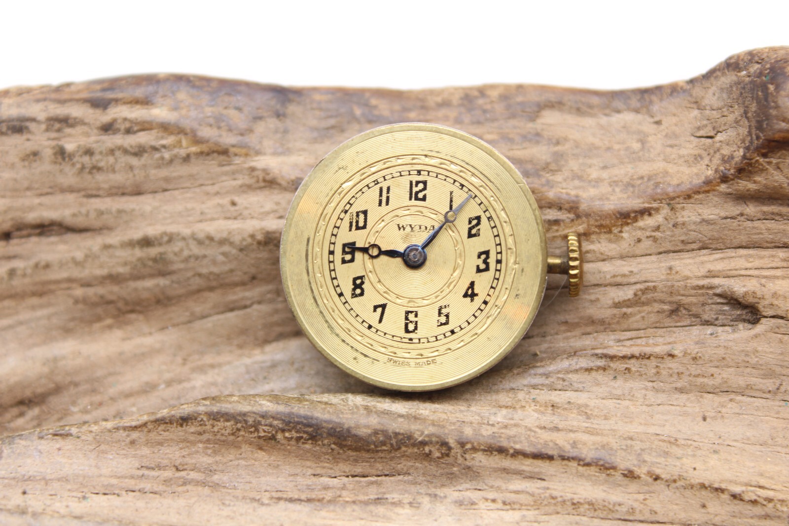 WYDA SWISS WATCH MOVEMENT 15j 23.4mm FOR REPAIR (KF)