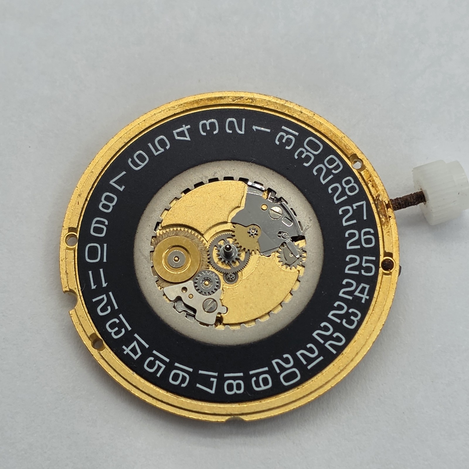 Various Watch Movement Lot Of 5 Quartz 7 Jewels Swiss Parts Or Repair #V11