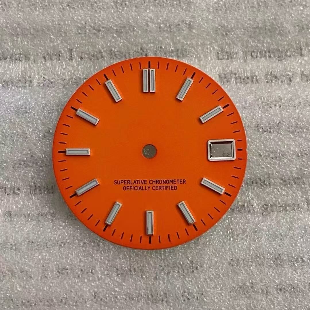 28.5mm Sun Pattern Watch Dial Green Luminous Date for Nh35 Nh36 4R Movement