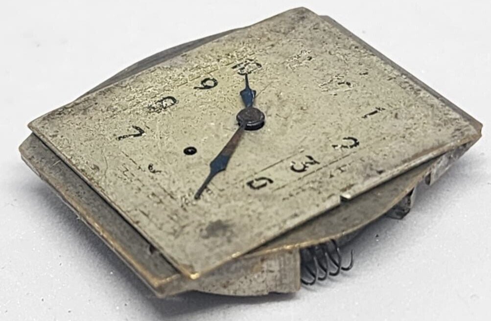UNIVERSAL GENEVE 15 Jewels BUMPER Tonneau movement – AS 1049? RARE