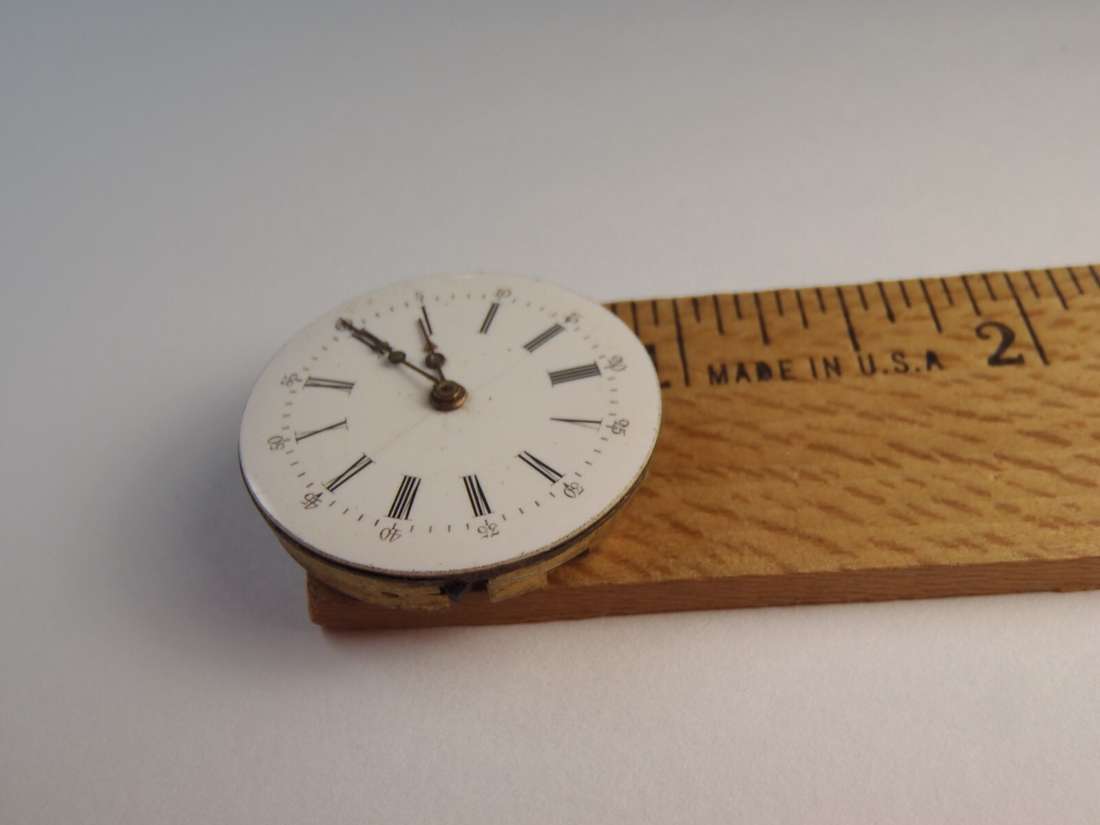 Vintage Manual Wind Pocket Watch Movement 28mm Across for Parts