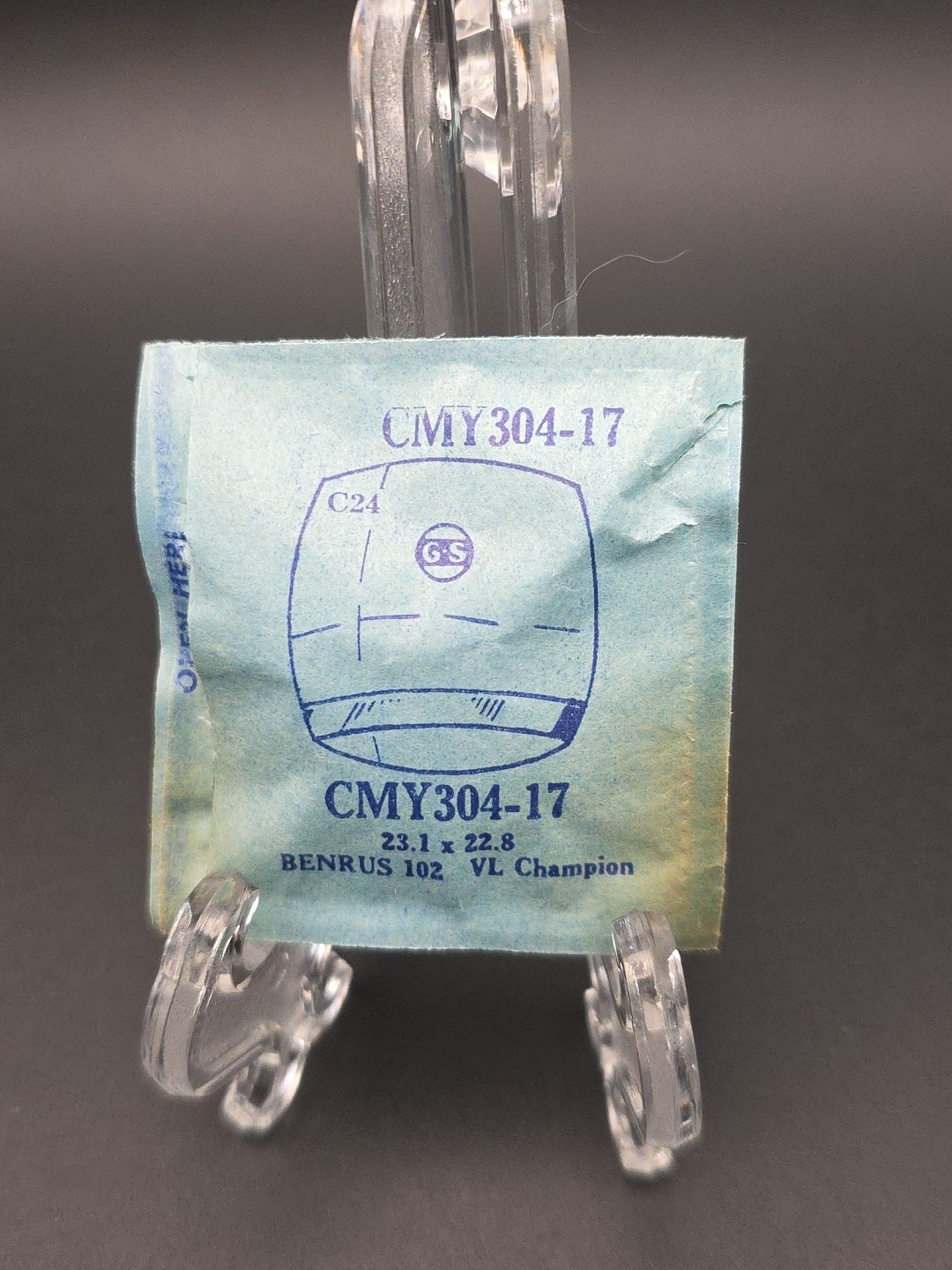 G-S Watch Crystal CMY304-17 Benrus 102 VL Champion 23.1X22.8