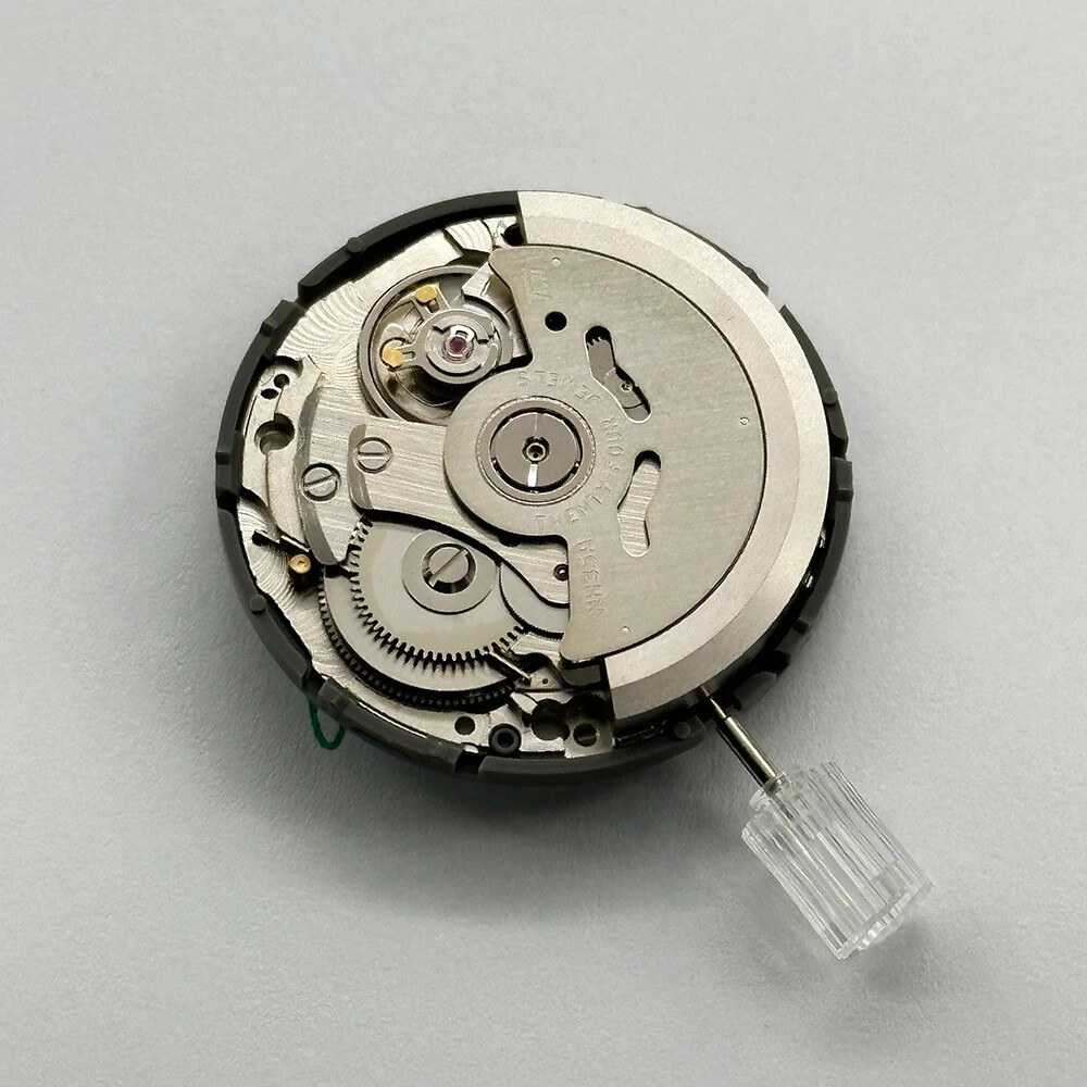 Japan Genuine NH35 Movement Crown at 3.0/3.8 O’clock White/Black Datewheel 24 D