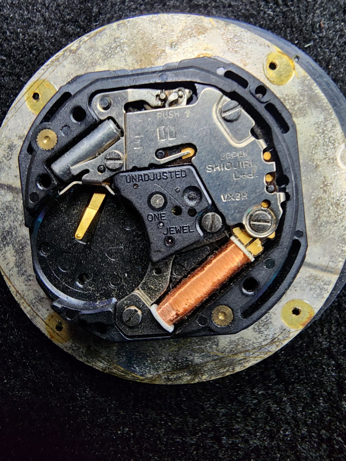 2 Vintage Berenger Quartz Watch Movements Japan – Moonphase + Standard Dial – Un