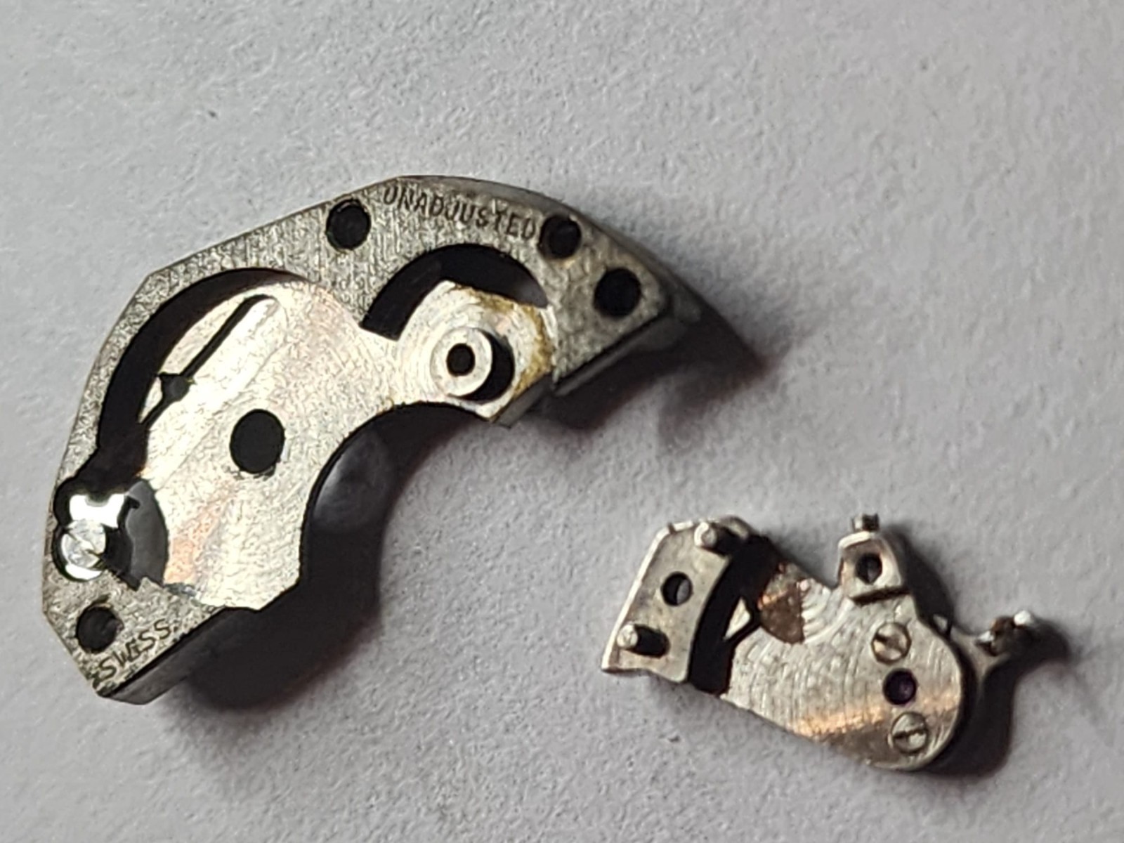 Vintage Sheffield Swiss Cal. 121M Watch Movement – Partial – In Kilb & Co. Tin