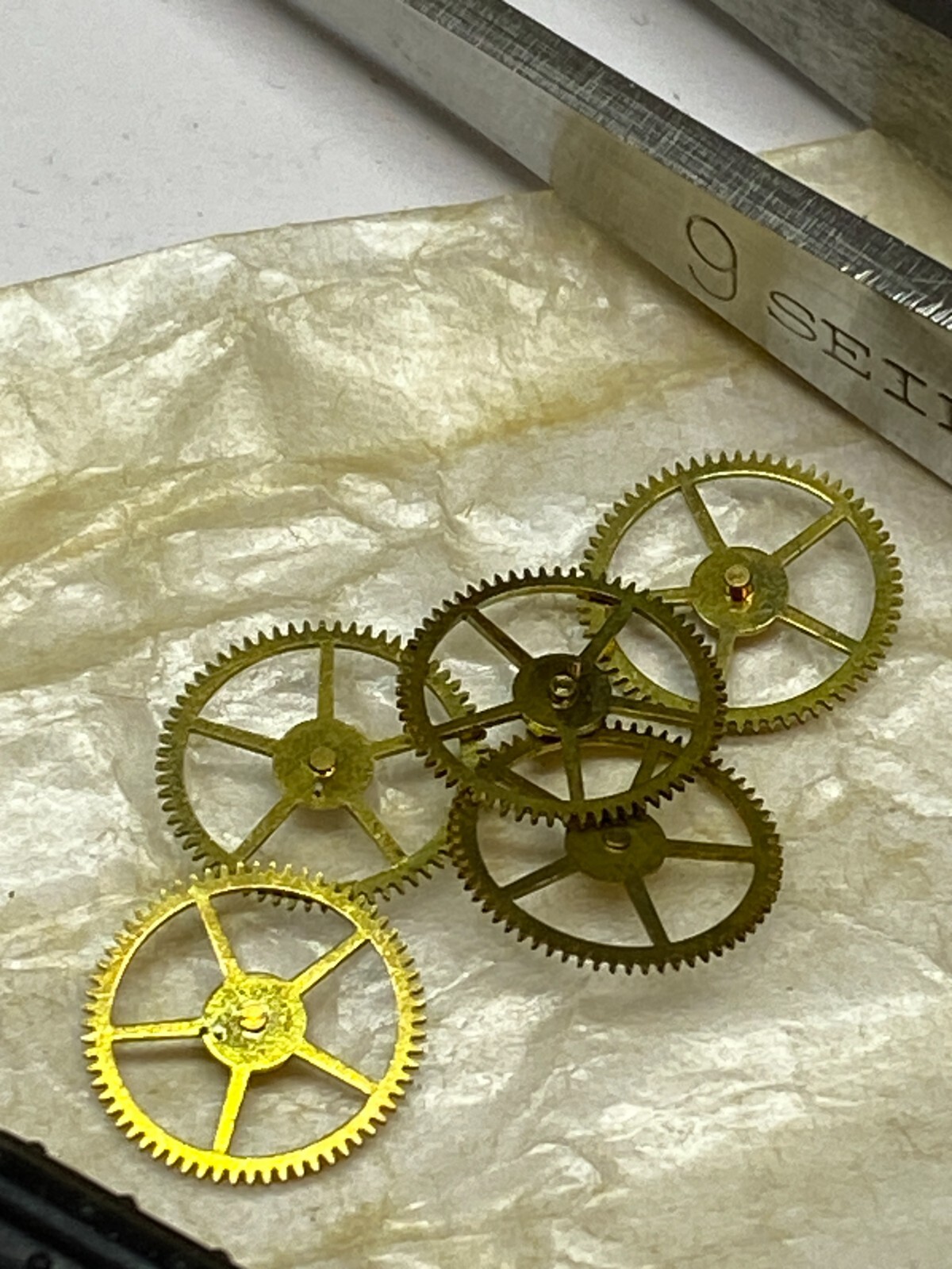 EB Bettlach Cal 8021 Part 2556 Date Indicator Driving Wheel NOS