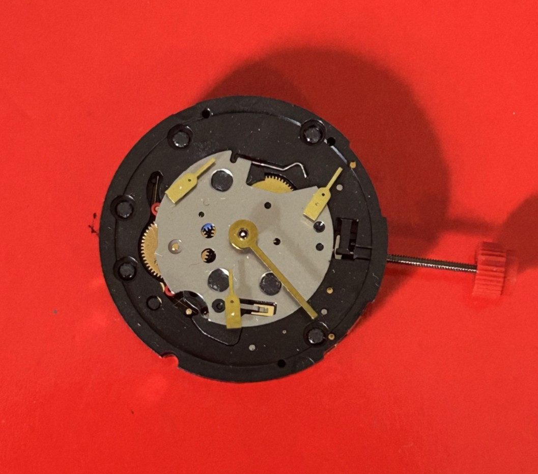 1X Vintage Swiss Made New ETA G15.561 Quartz Watch Movement Full Working (Q93)