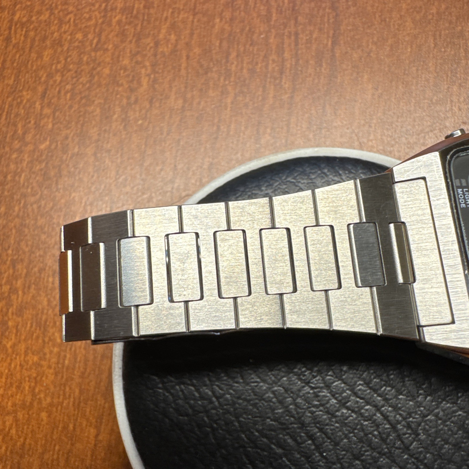 Vintage Digital SEIKO A714-5009 L.C.D WATCH Running Man 1983 NEAR MINT 36MM