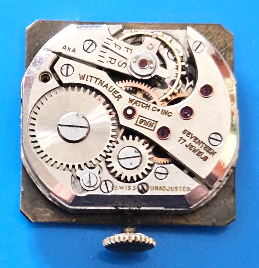 WITTNAUER 9WN 17J Watch Movement (REMOVED FROM GOLD CASE/BALANCE RUNS) lot26