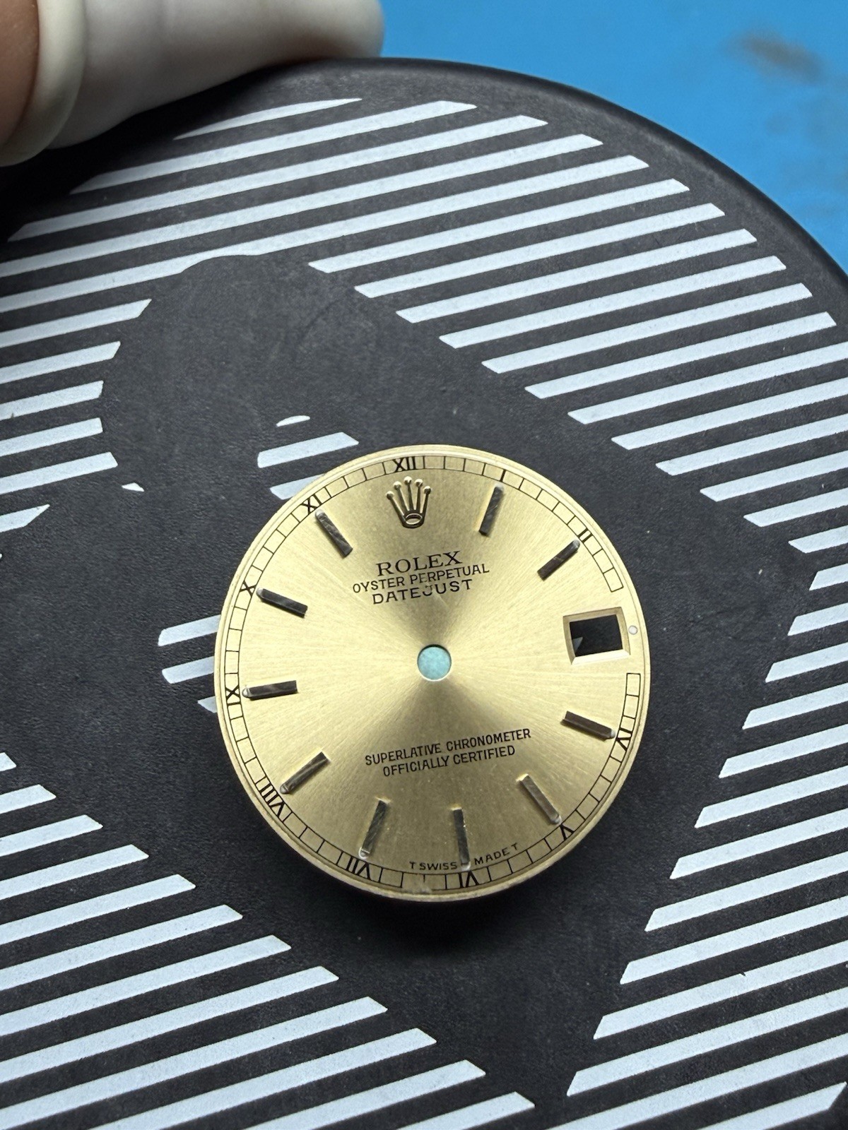 Genuine Rolex Midsize Datejust Gold / Champagne Dial 2135 31mm