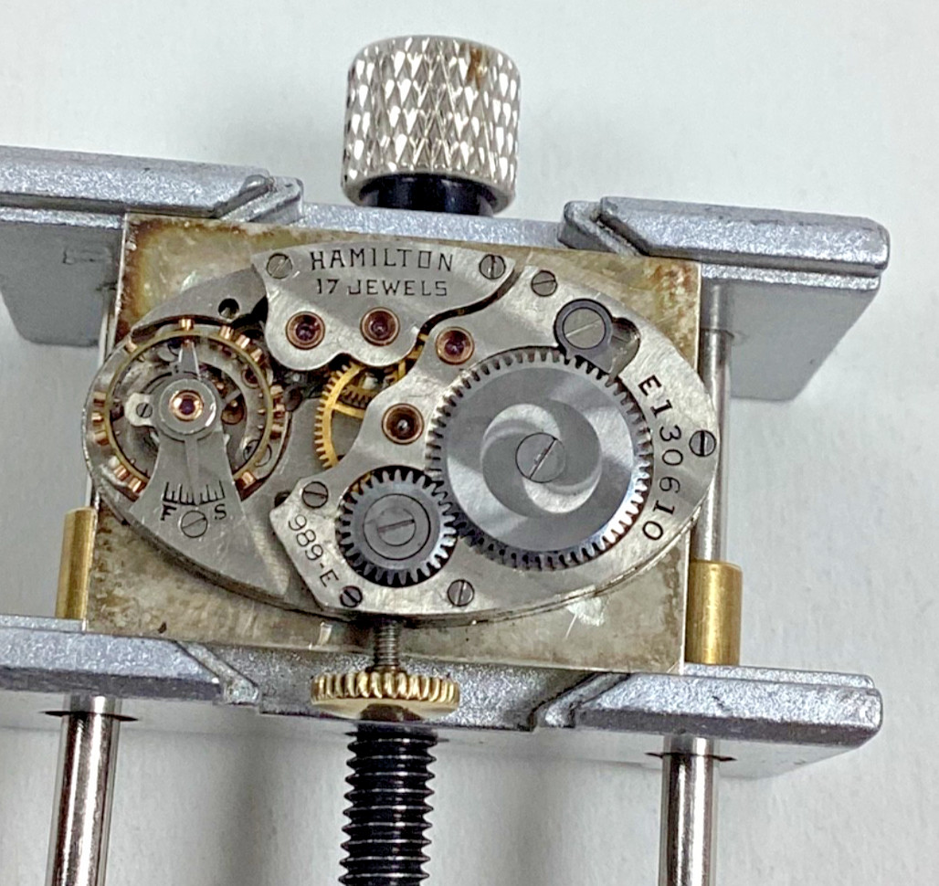 Vintage HamiltonTank Style 17 Jewel 989-E Movement Parts Repair READ
