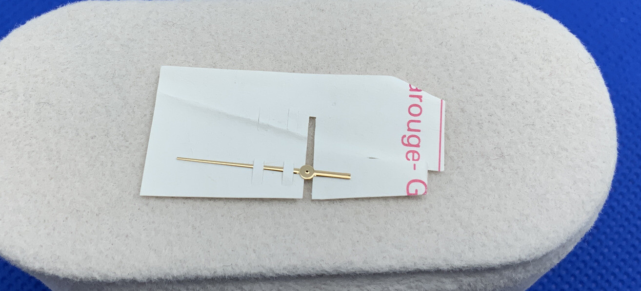 Rolex 1570 15-126 Second Hand. Genuine New Old Stock