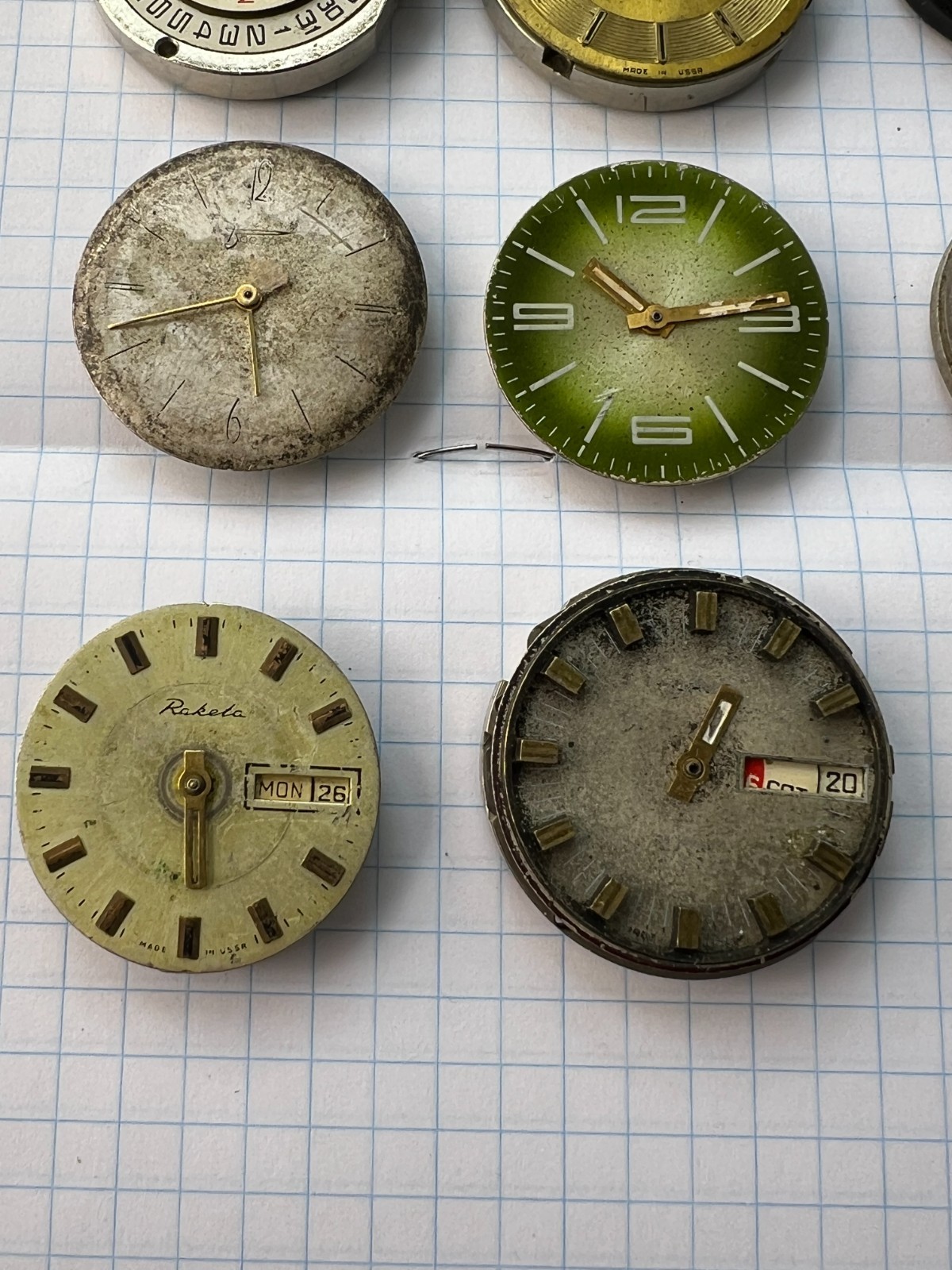 MOVEMENTS (25pcs) FOR MENS WRIST WATCH Raketa, Vostok, Slava etc. USSR for parts