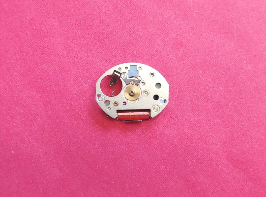 Ronda SA 753 Swiss Parts 1 Jewel Quartz Movement. Sets, Runs, Keeping Time 24Hr