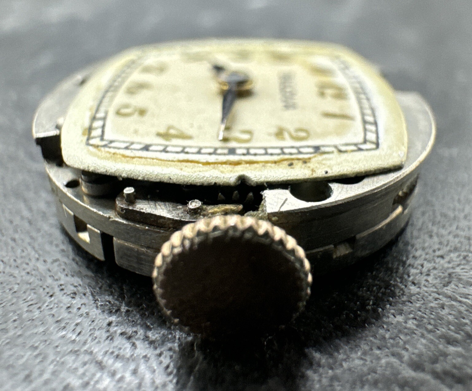 Vintage BULOVA 7AM 17 Jewel WATCH MOVEMENT-Running