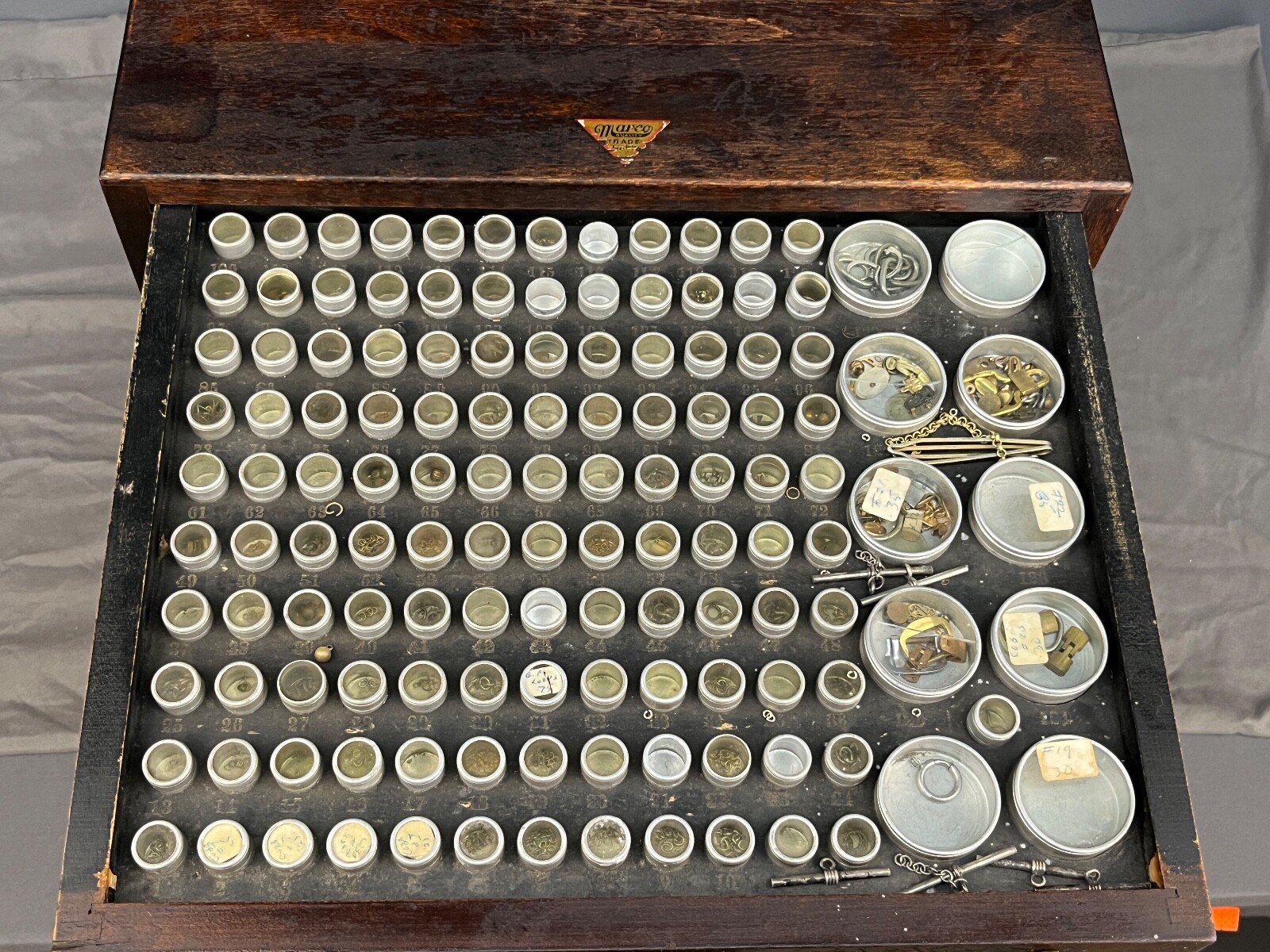 Antique Marco Table Top Mahogony Watch Case 10 Drawers and 1540 Slots + Parts