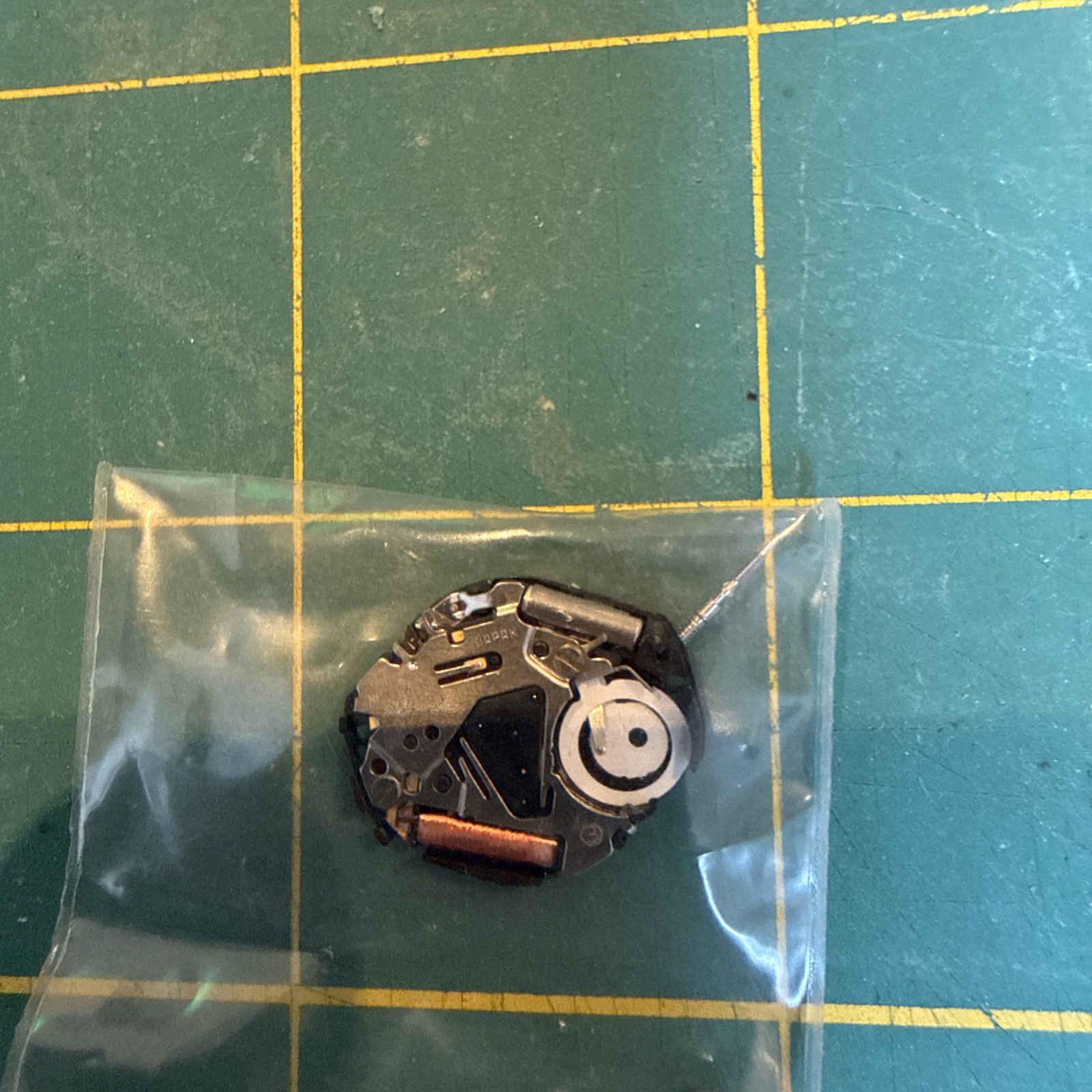 S. Epson VX51E- Quartz Watch Movement. Spares repairs UNTESTED
