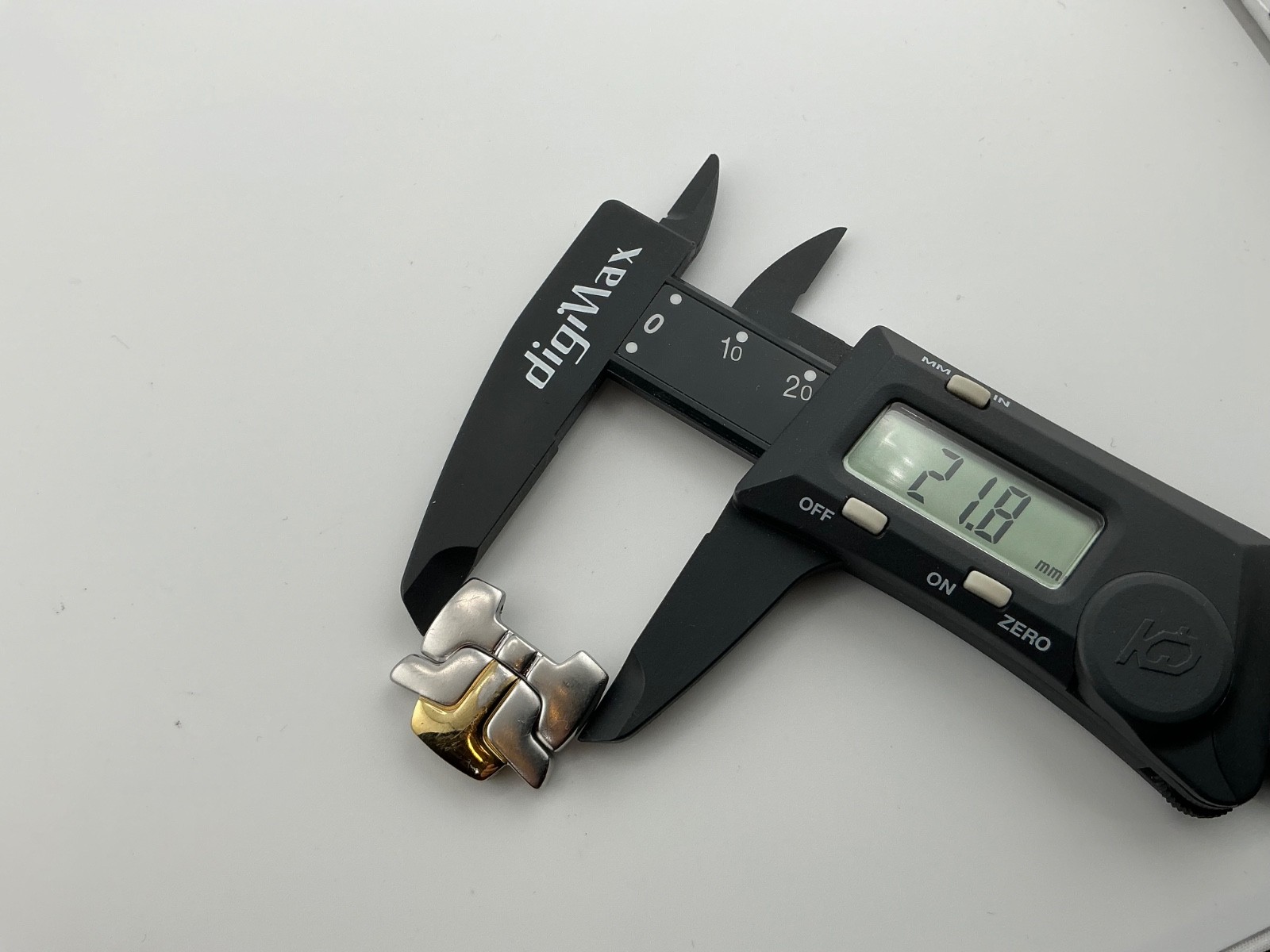 Seiko Caseback 7T32-6M49 SS Two tone First Link from watch head READ DESCRIPTION