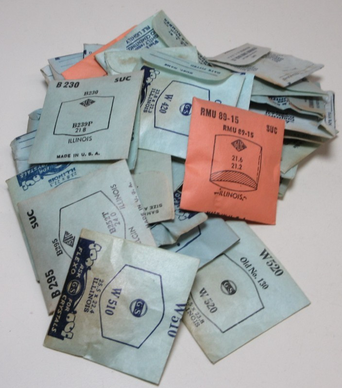 LOT OF G.S SUC MENS ILLINOIS WATCH CRYSTALS ASSORTED NEW OLD STOCK FLEXO #228