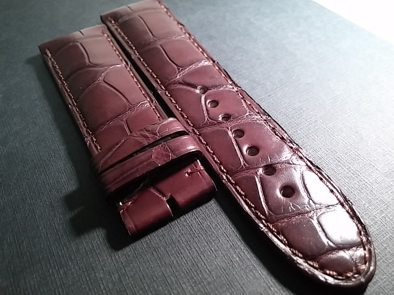 Montblanc band, 22/20mm Dark dark Brown, crocodile, NEW, lightly padded