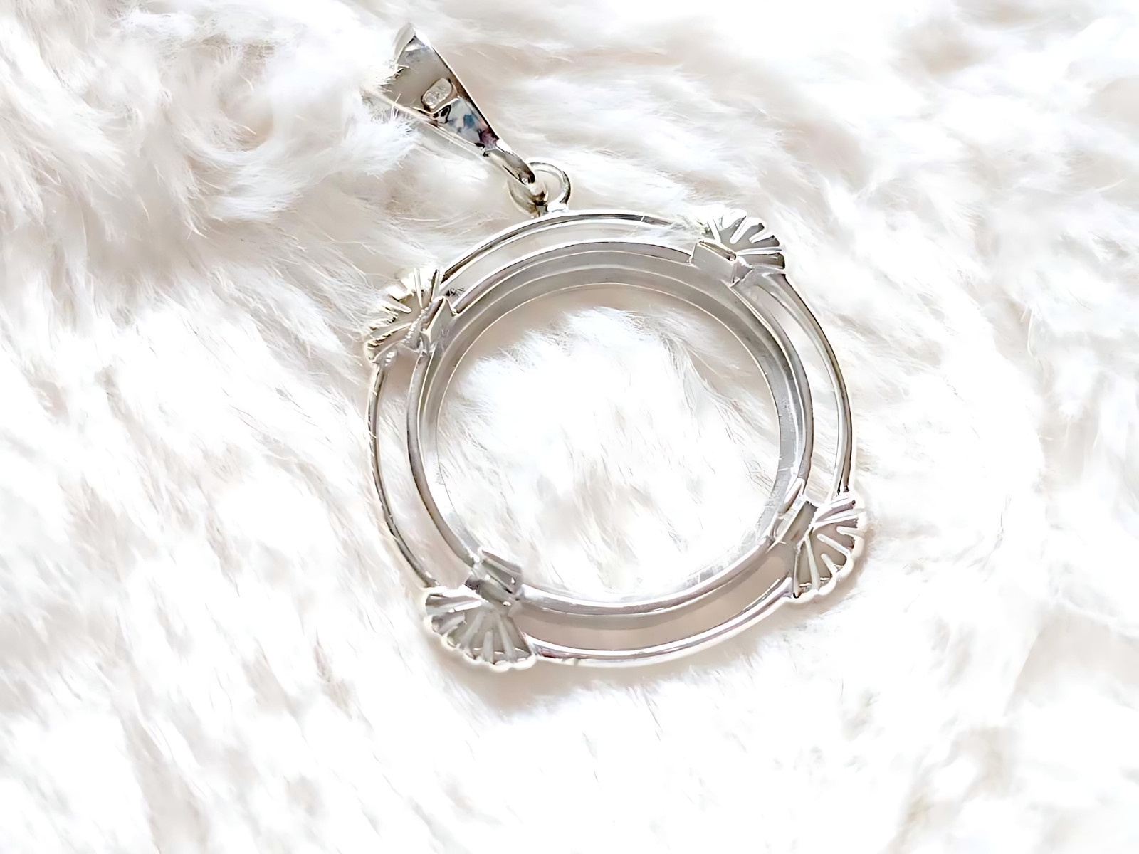 925 Sterling Silver Prong Back Clamshell Edge Bezel for 19mm Penny 1 Cent Coins