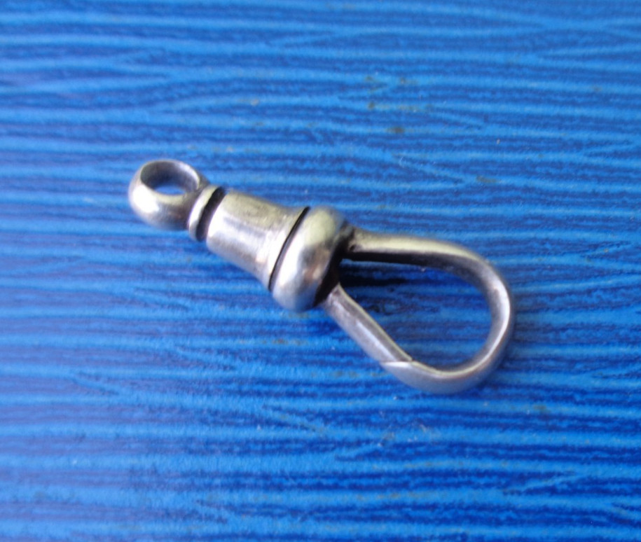 Silver DOG CLIP Fastener for Watch Chain etc Antique 20mms long weighs 1.9 gram