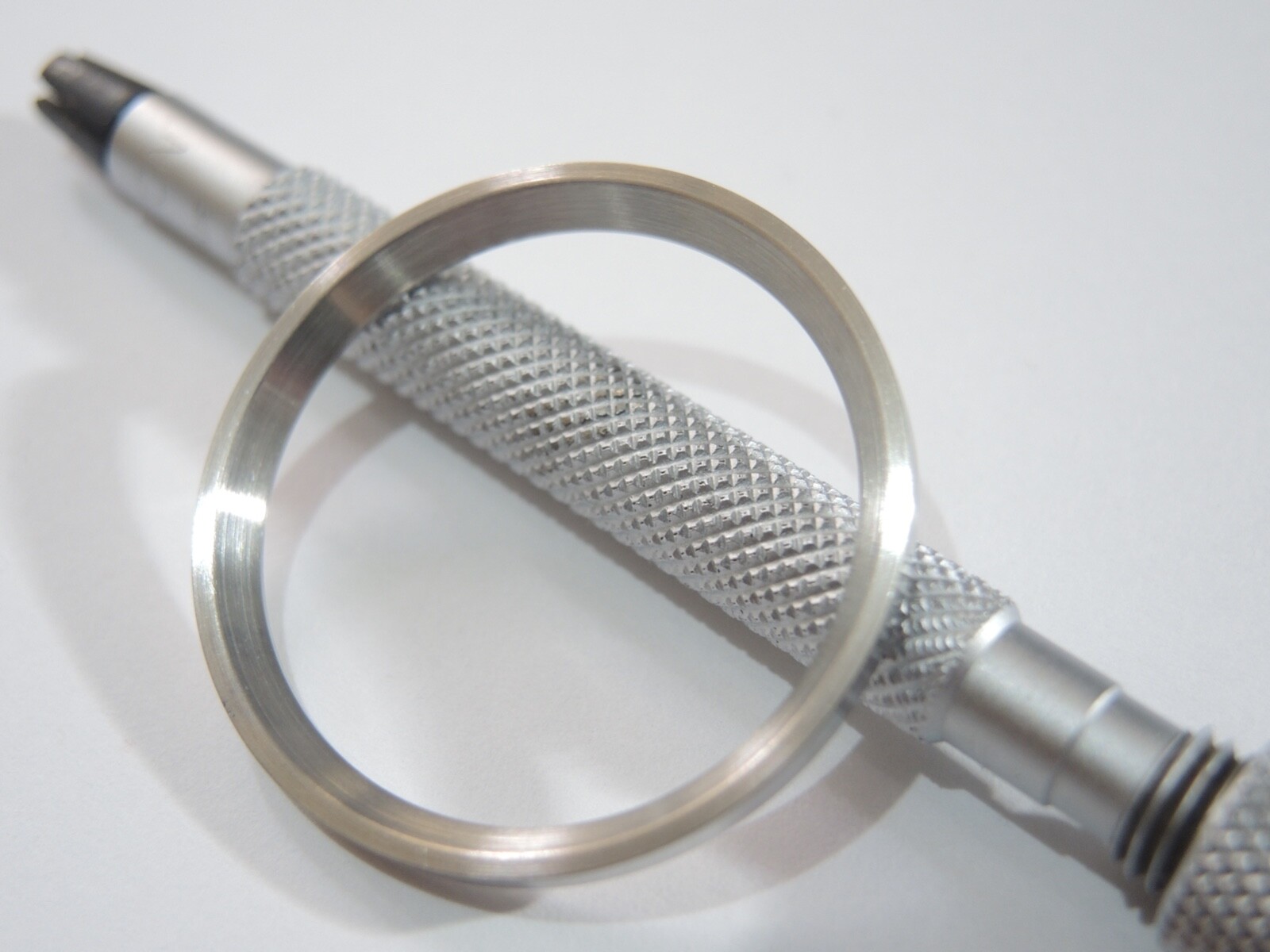 NEW BRUSHED FINISHED STAINLESS STEEL MINUTE TRACK LARGE DIVERS 7002-7001 /700J