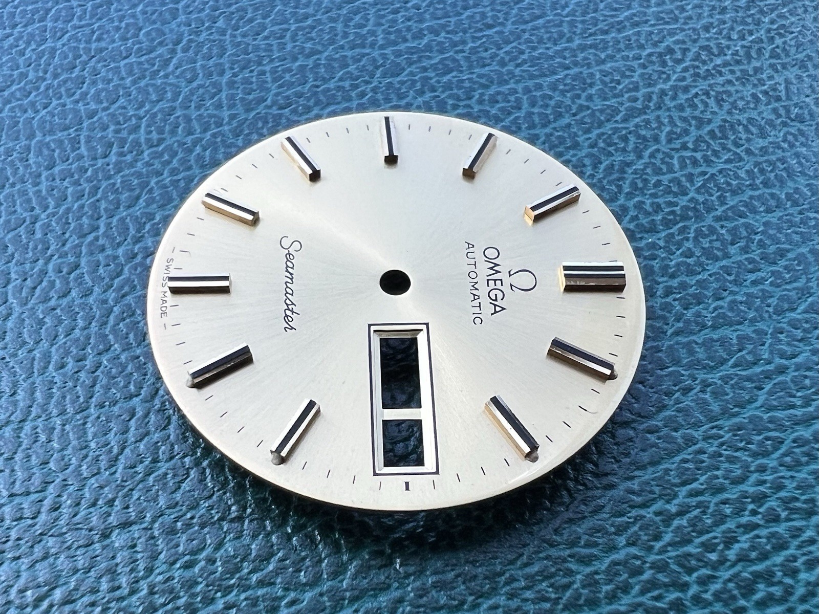 Authentic OMEGA Seamaster Automatic ø28.5mm Champagne Gold DIAL – OC#1309