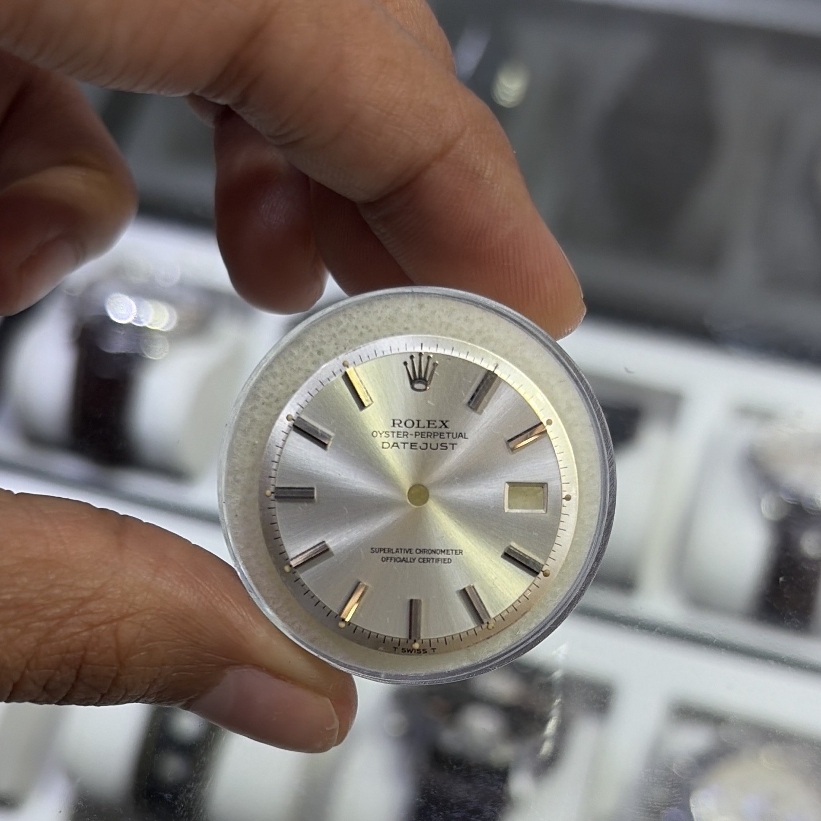Rolex Datejust Dial Silver Non-Numeric Hour Marks w/ Date Window non quick