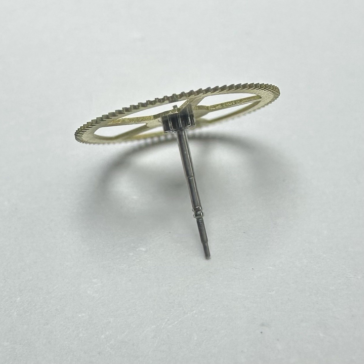 241 870 NOS FOURTH WHEEL SWEEP SECOND WHEEL FOR VINTAGE SEIKO 6222A 956