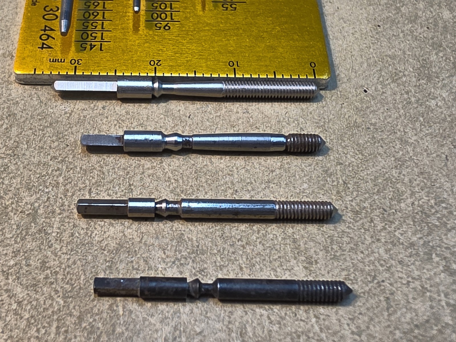 Lot Of 4 Mixed American Pocket Watch Stems With 18s Squares Parts Spares