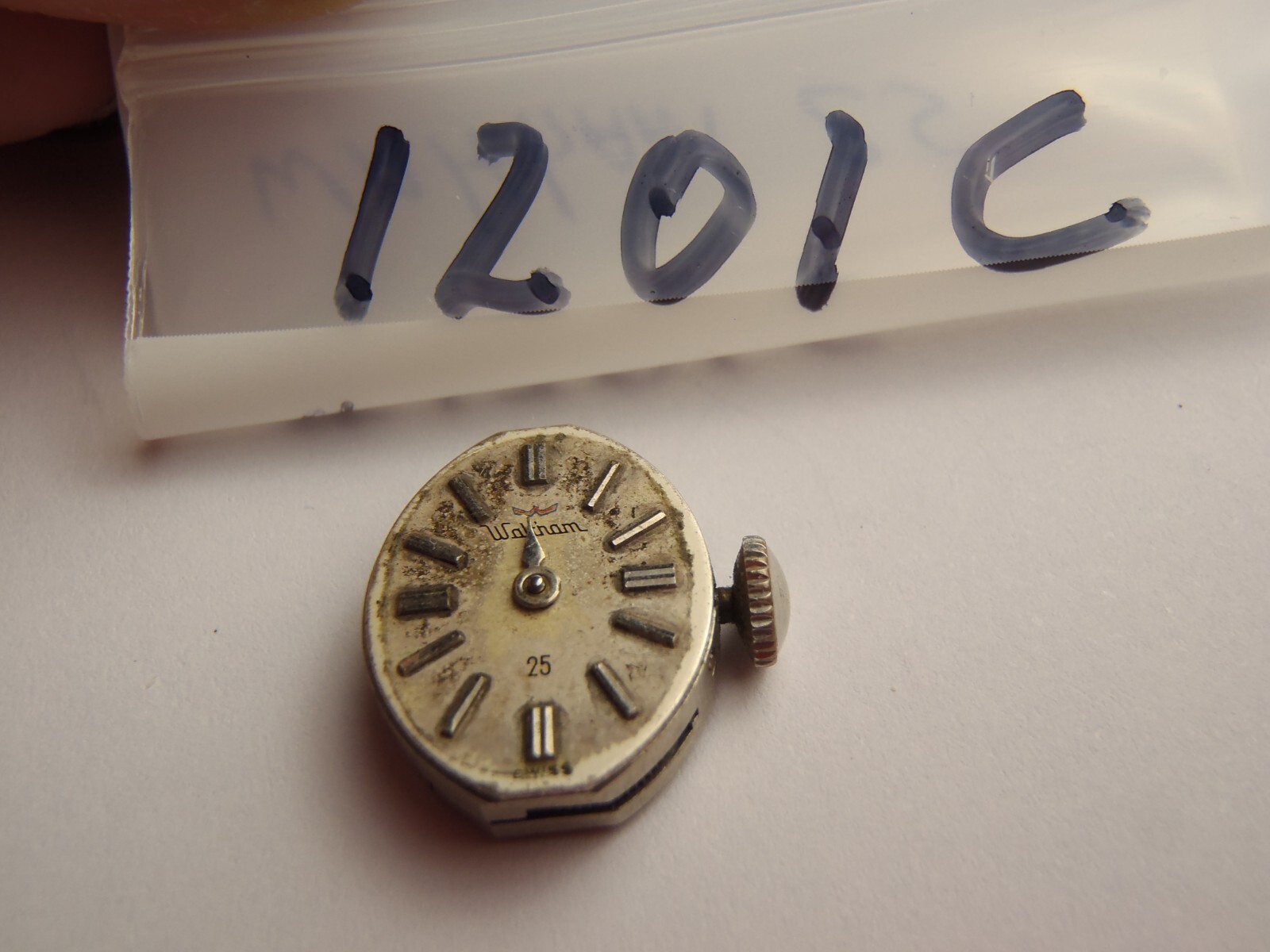 WALTHAM 25 Jewel Manual Winding Movement Running