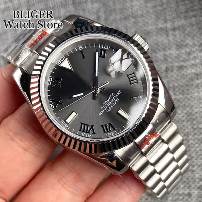 “Stylish Men’s Automatic Watch with Grey Dial, Green Roman Numbers, Stainless St