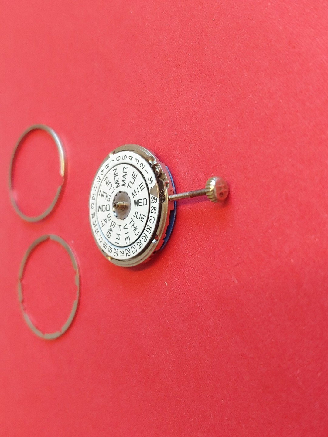 ETA 956.124 Swiss V8-7 Jewel Movement. Hamilton. Sets, Runs, Keeps Time 24 Hrs.