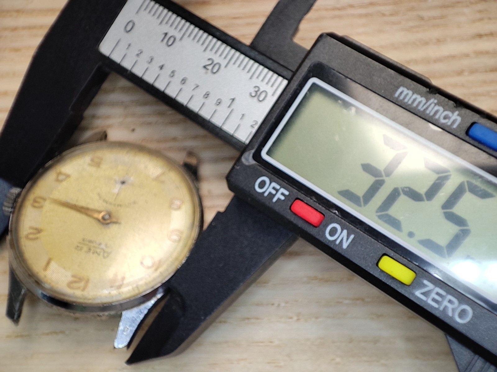 Unitas UT 6325 Watch movement amer – 32.5 mm – for parts and spares