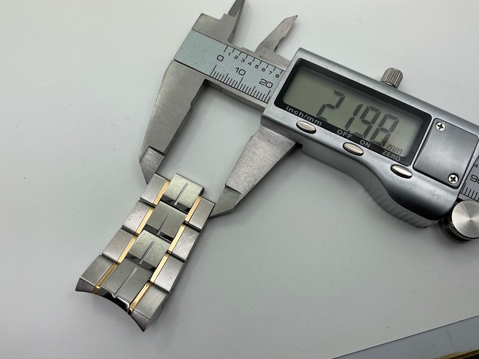 Bulova fits Model 98B228 two tone Yellow and Stainless Steel Partial Band
