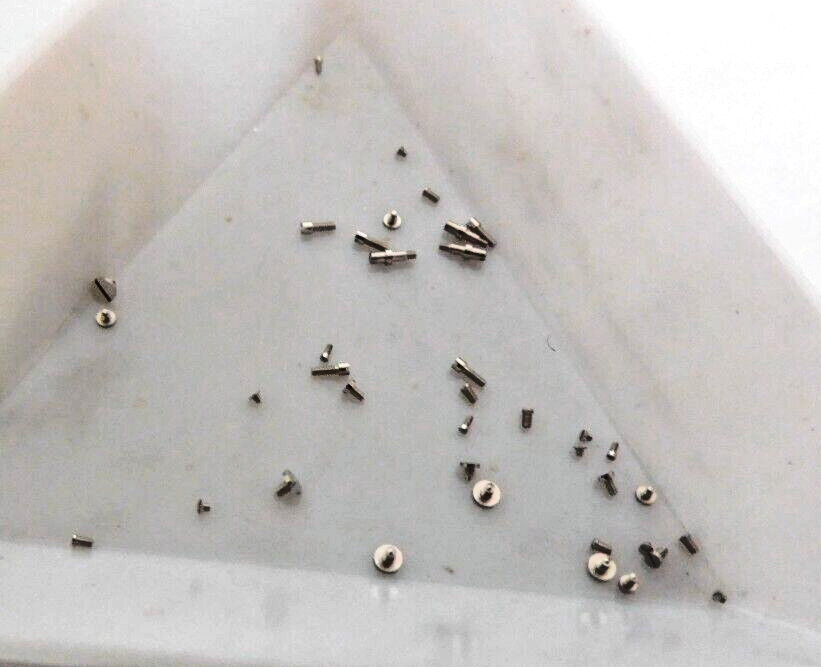 AS 1567. MISCELLANEOS PARTS. NEW OLD STOCK