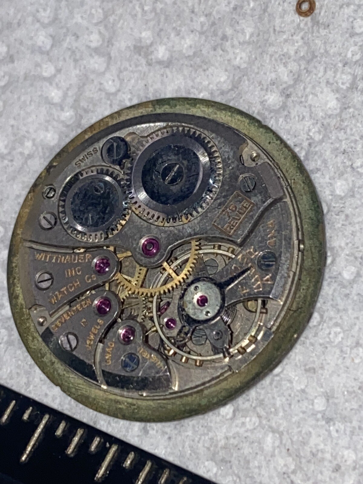 Vintage 17 jewel Wittnauer Revue 76/3G Gents watch movement (Parts Or repair)