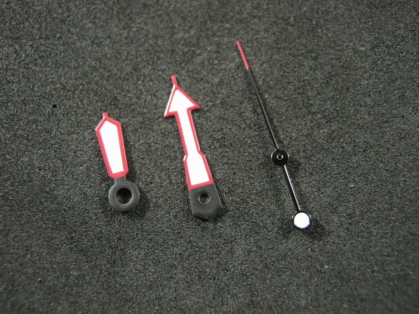 New REPLACEMENT PADI RED HANDS for 7S26 / 6309 / 7002 / NH36