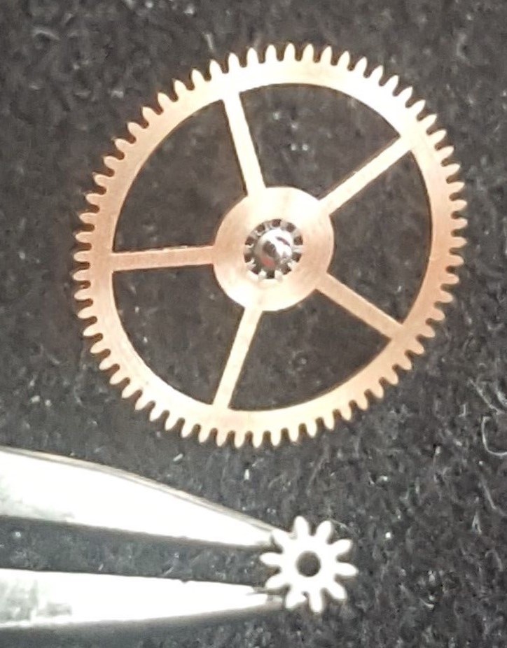Omega Caliber 330 Part Number 1224 (Center Wheel with Canon Pinion)