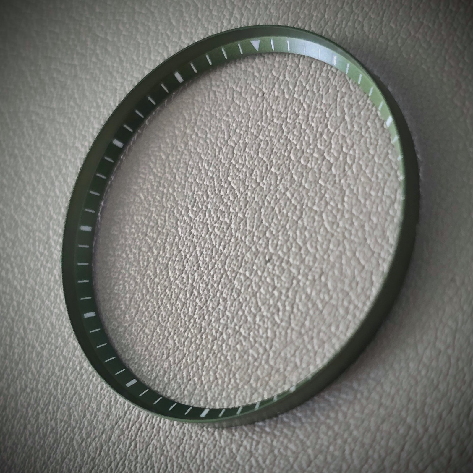 SEIKO Chapter Ring SKX007 / ANGLED MIN Army Green Brushed + White