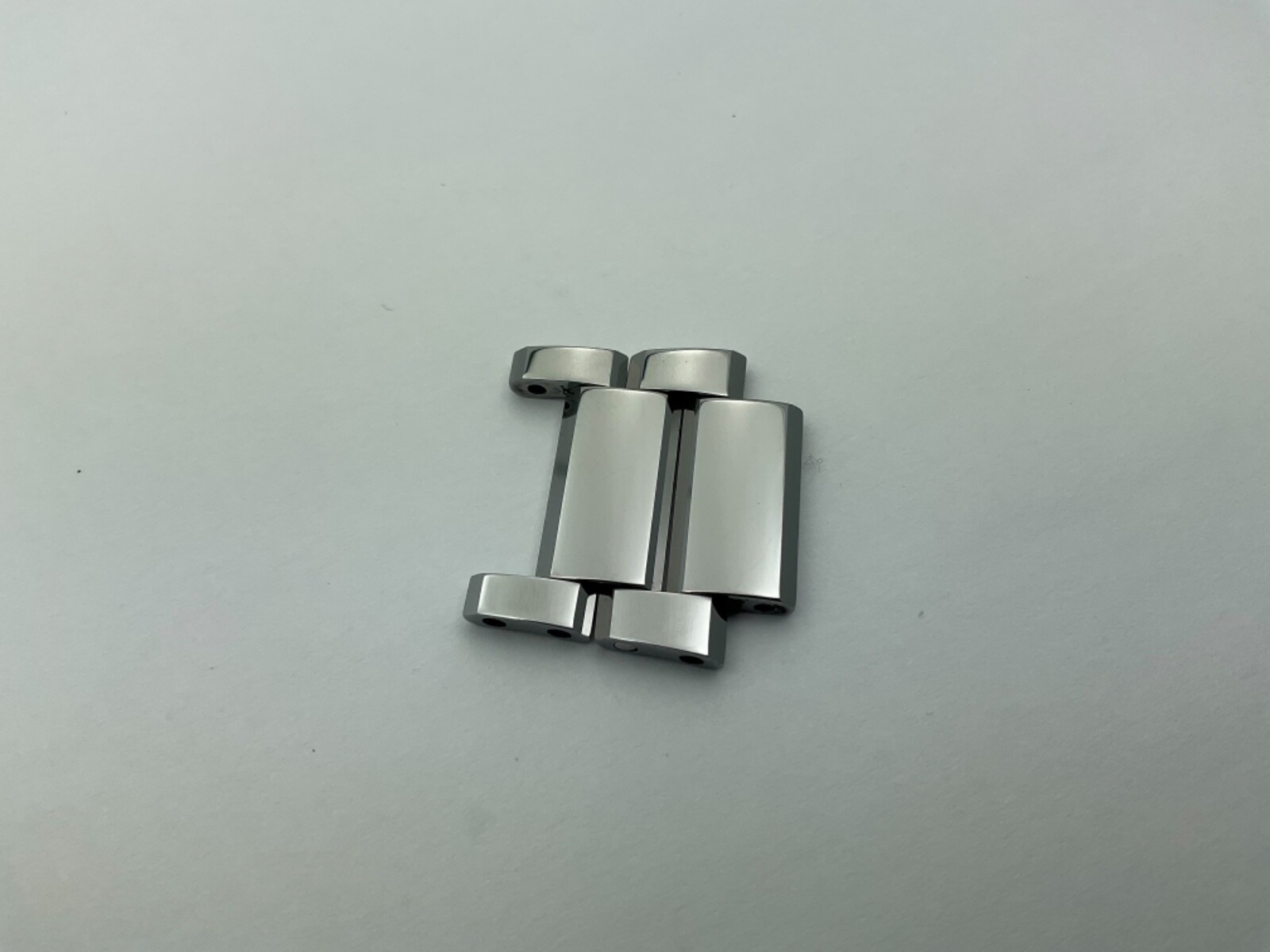 Men’s Movado Tungsten 89 C6 1453 Partial Band 0605621 / 0606499 READ DESCRIPTION