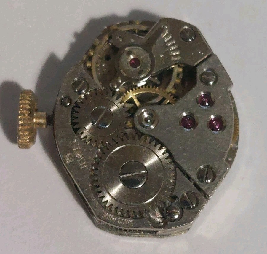 Vintage Avia 15 Jewels Ladies Mechanical Watch Movement (Balance Is Okay)